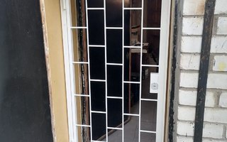 решетчатая одностворчатая дверь, модель ДМР - 39 с окраской нитроэмаль, цвет на выбор